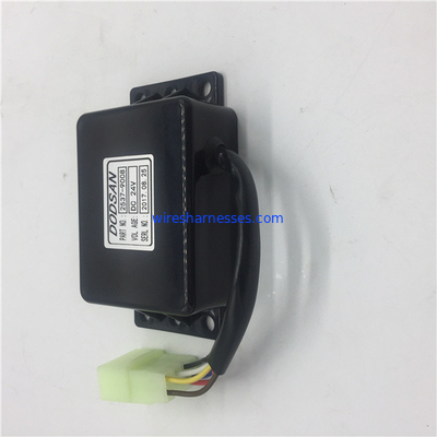 2537-9008 Công tắc rơle gạt nước 1543-9015 Hẹn giờ gạt nước máy đào Doosan Daewoo