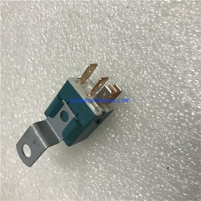 156700-1840 Rơle điều hòa không khí Isuzu Denso cho máy xây dựng